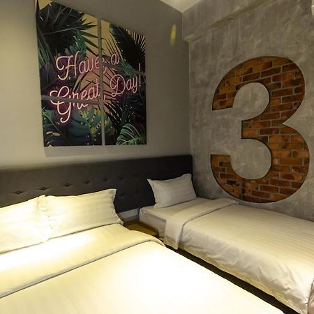 Brown Hotel Джордж Таун Екстериор снимка