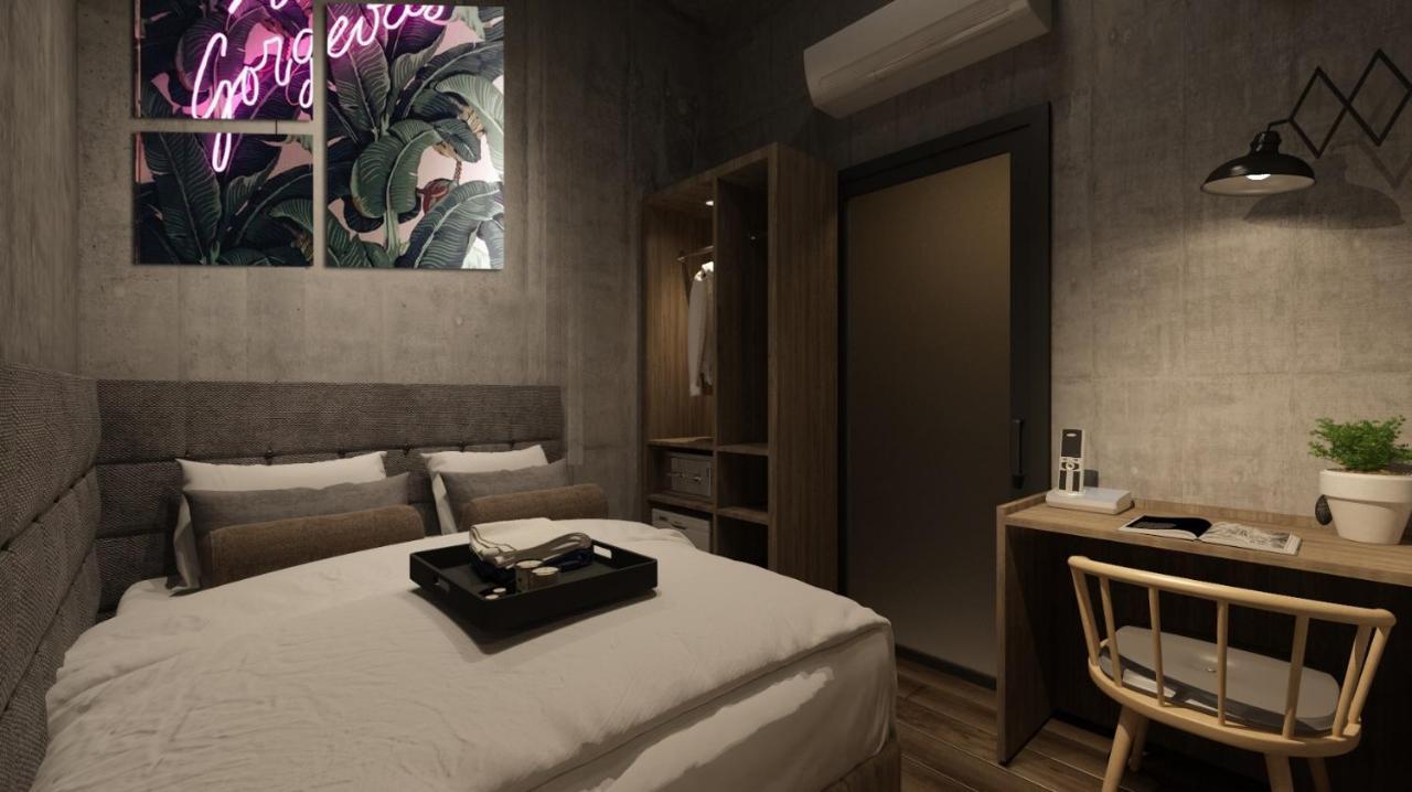 Brown Hotel Джордж Таун Екстериор снимка