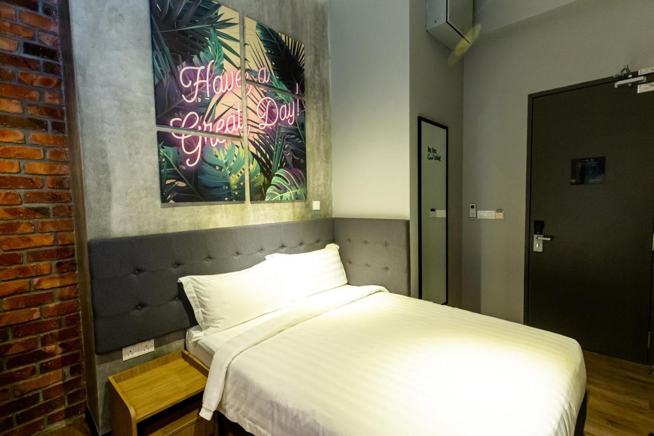 Brown Hotel Джордж Таун Екстериор снимка